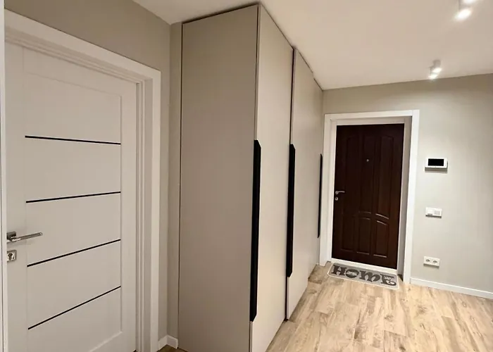 Iren Victioria Gardens アパート リヴィウ