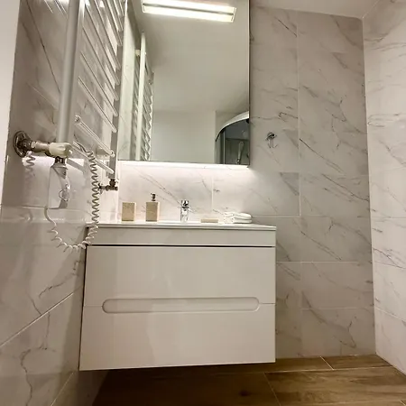 Apartment Iren Victioria Gardens