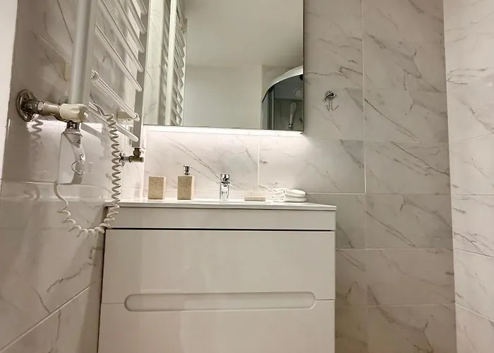 Apartment Iren Victioria Gardens